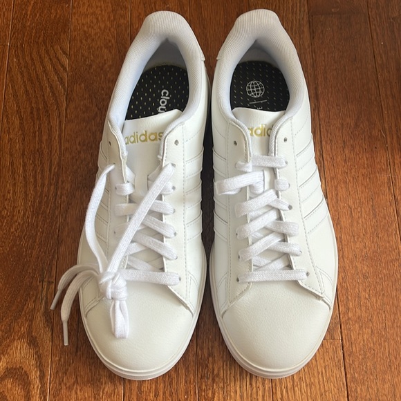GRAND COURT 2.0 SHOES size 7.5. All white never worn. - Picture 3 of 4